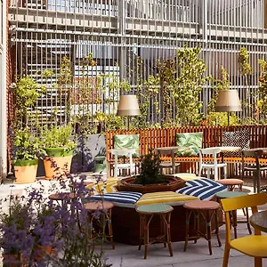Mama Shelter France